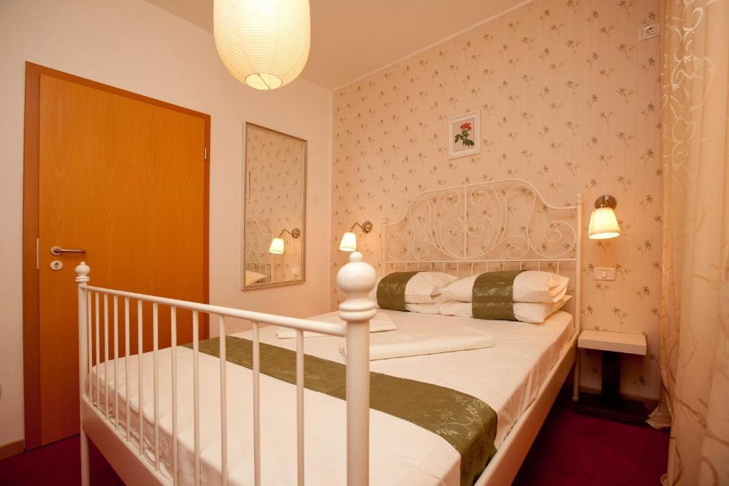 Pension Dinu Residence Timişoara Zimmer foto